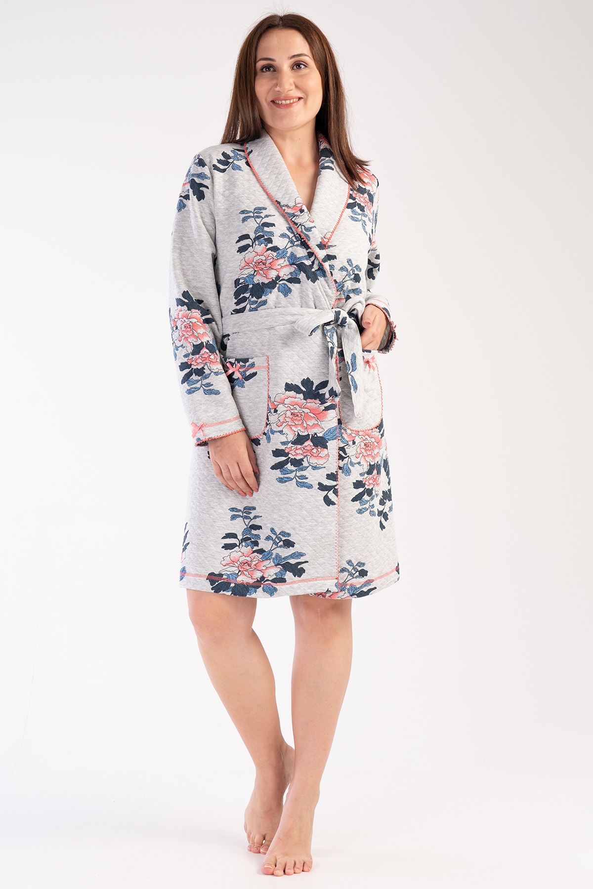 Woman Quilting Big Size Dressing Gown