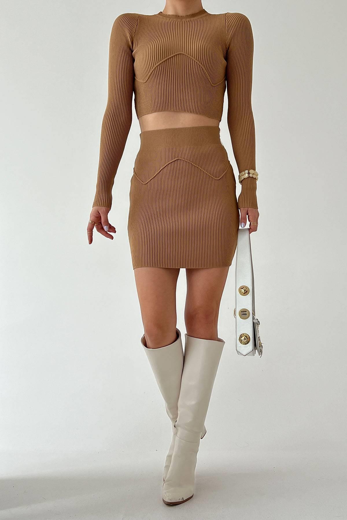 Woman Linaza Knit Skirt Set